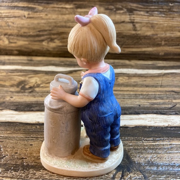 Homco Denim Days 1985 little girl with a milk can figurine - Picture 6 of 7